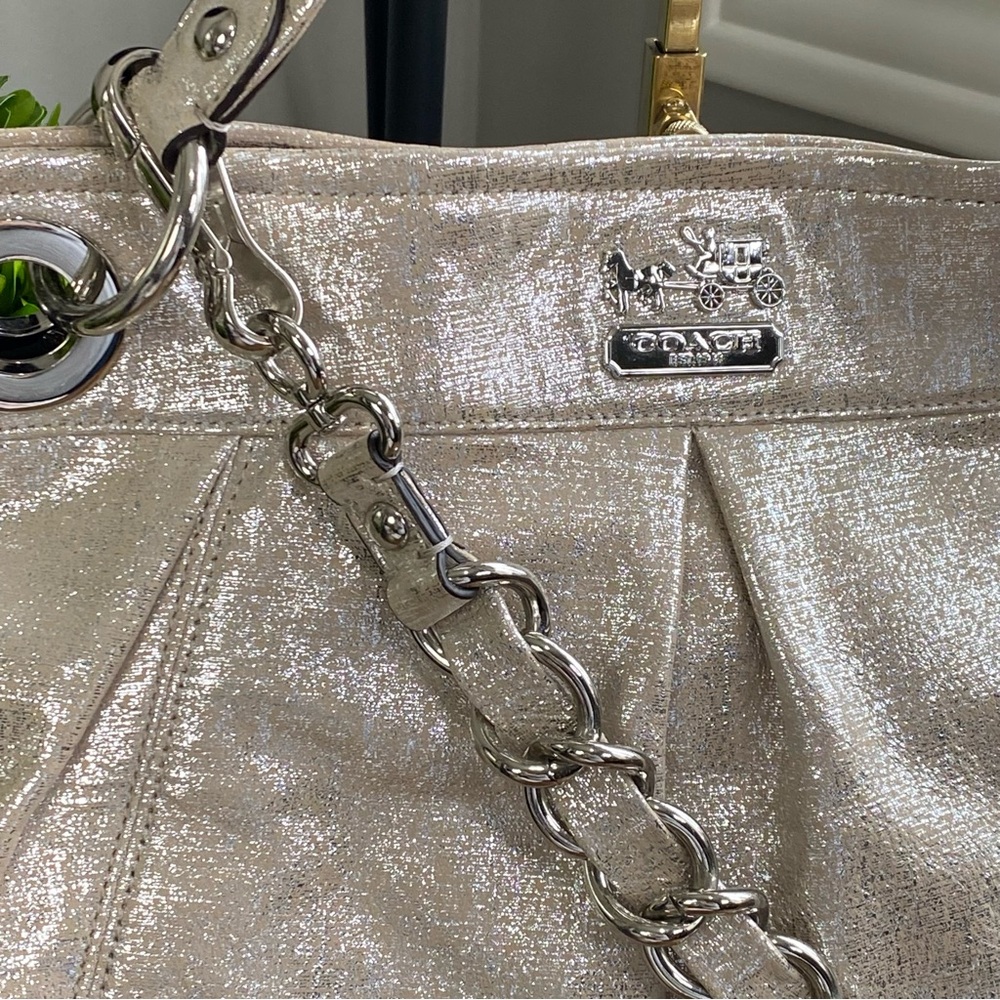 Coach 2009 Madison Champagne Metallic Large Hobo - Picture 3 of 15